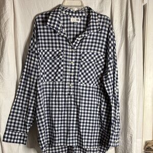 Old Navy boyfriend Blue and White Checkered Shirt